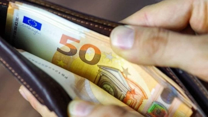 Κατώτατος μισθός: Πότε έρχεται η πολυπόθητη αύξηση και ποιο είναι το ακριβές ποσό;